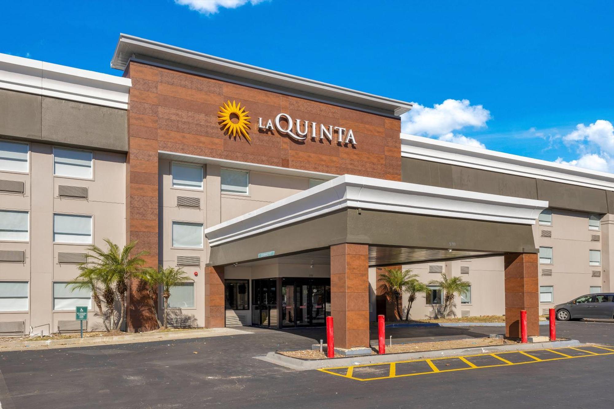 La Quinta Inn & Suites By Wyndham Jacksonville Mandarin Exterior foto